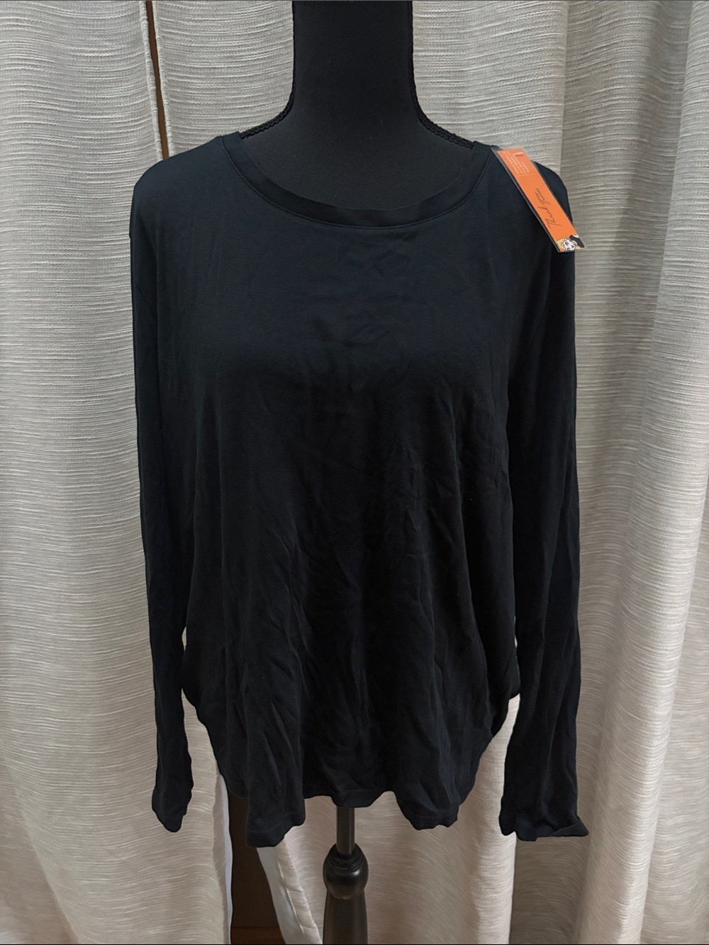 Eddie Bauer Black Long-Sleeve Crewneck Tee